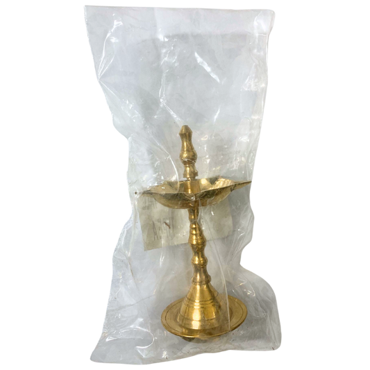 BRASS OIL LAMP TALL SR.NO 21 TYPE A